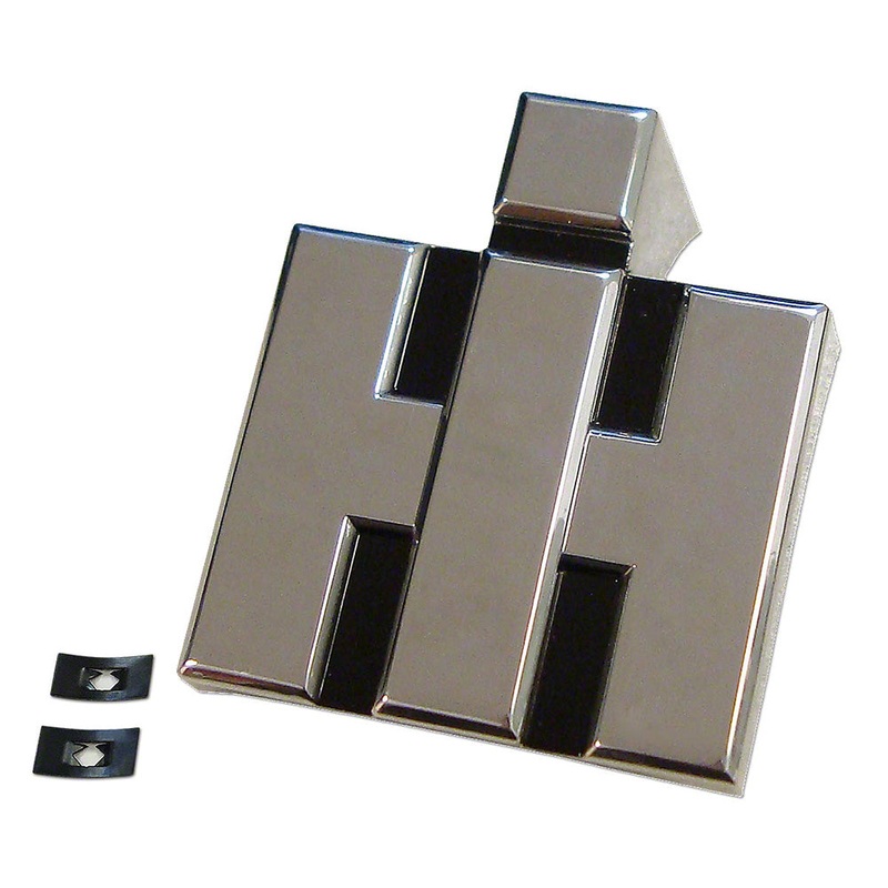 IHS294 Fits Cub Front Emblem Fits International