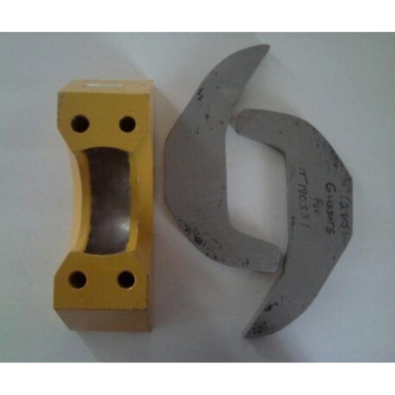 (1) One New Aftermarket Replacement Blade Pivot Socket (with 2 Gussets)