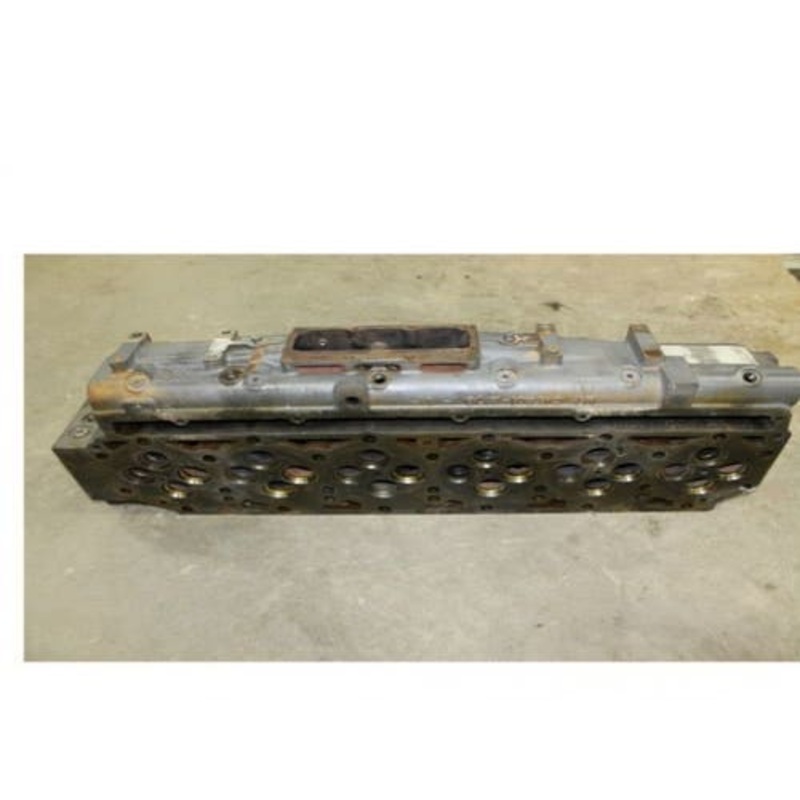 Used Cylinder Head fits Challenger MT735 MT745 MT755B MT755C MT765 MT765B MT765C 660B 670B fits Caterpillar 201-2180 OR-1914 10R-7022 fits Lexion 470