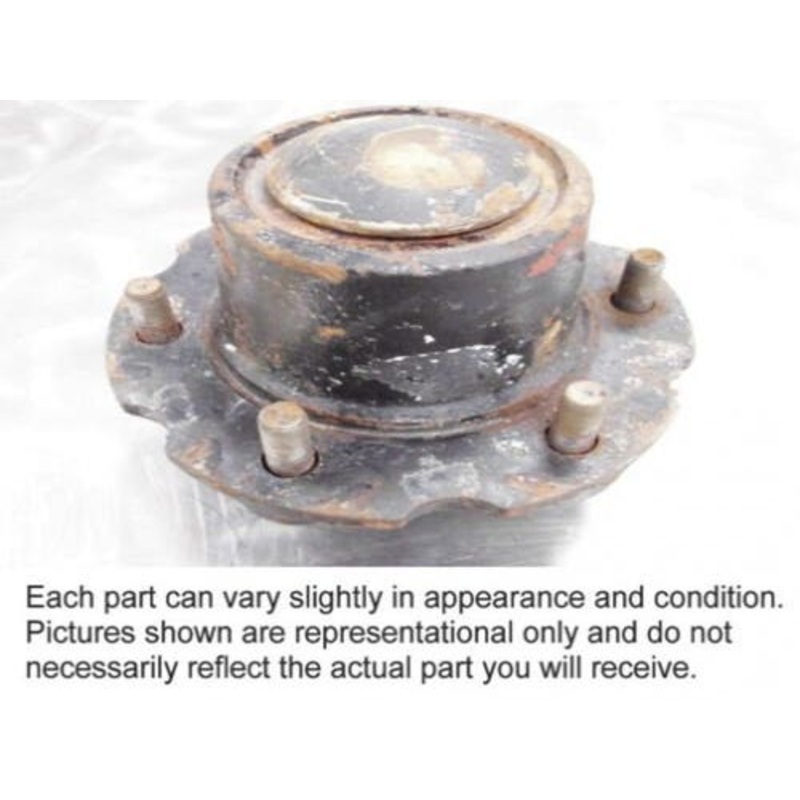 Used Front Wheel Hub fits International 484 574 584 585 674 684 784 885 fits Case IH CX90 595 685 695 895 995 3220 3230 4210 4230 4240 fits McCormick