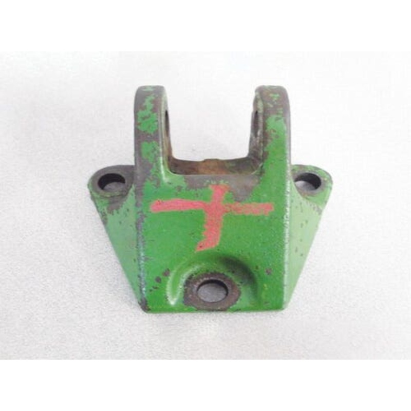 Used Top Link Bracket fits John Deere 820 830 1020 1520 1530 2020 2030 2040 2155 2240 2350 2355 2440 2550 2555 2630 2640 2750 2755 2040 2140 T21685