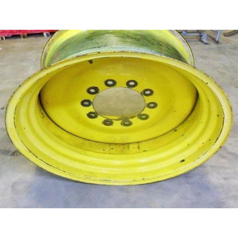 Used 27" x 32" 10 Bolt Rim 9.5" Pilot fits John Deere 9400 9410 9450 9500 9510 9600 9610 AH132116
