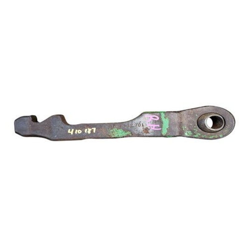 Used Draft Link End - Right Hand fits John Deere 7200 7210 7220 7320 7330 7400 7405 7410 7420 7500 7510 7520 7600 7610 7700 7710 7800 7810 RE43609