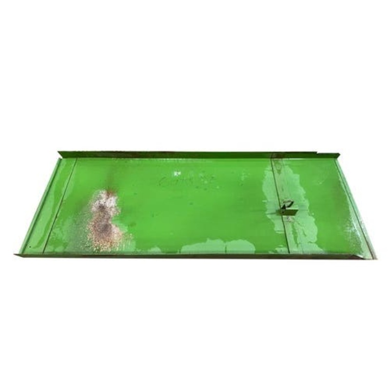 Used Side Door Panel Right Hand fits John Deere 6000 AN152410