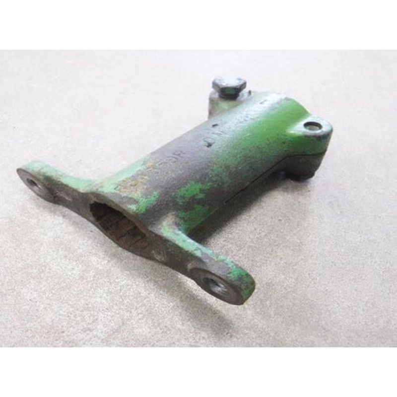 Used Hydraulic Pump Drive Shaft Coupler fits John Deere 400 500 600 670 3020 4000 4020 5010 5020 400 500 600 670 AT42311 R34359