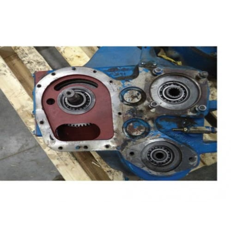 Used Splitter Box fits Ford 9030 86000526