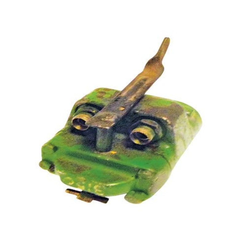 Used Break-Away Coupler fits John Deere 1640 2040 2140 2150 2155 2250 2350 2355 2550 2555 2750 2755 2950 2955 3055 3150 3255 RE22586