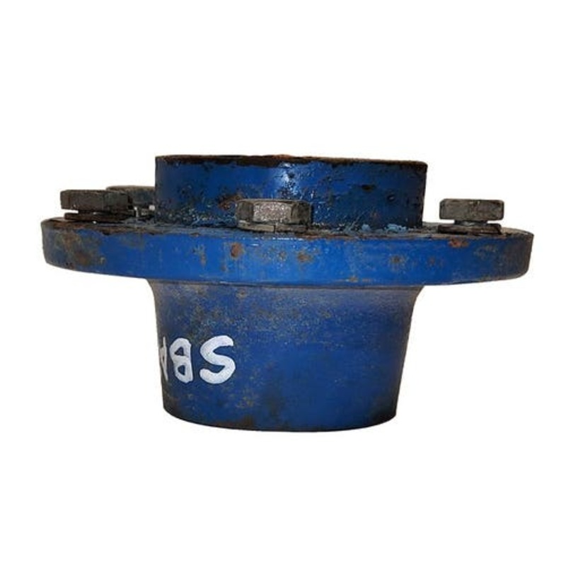 Used Wheel Hub fits Ford SBA330460131 SBA330460130