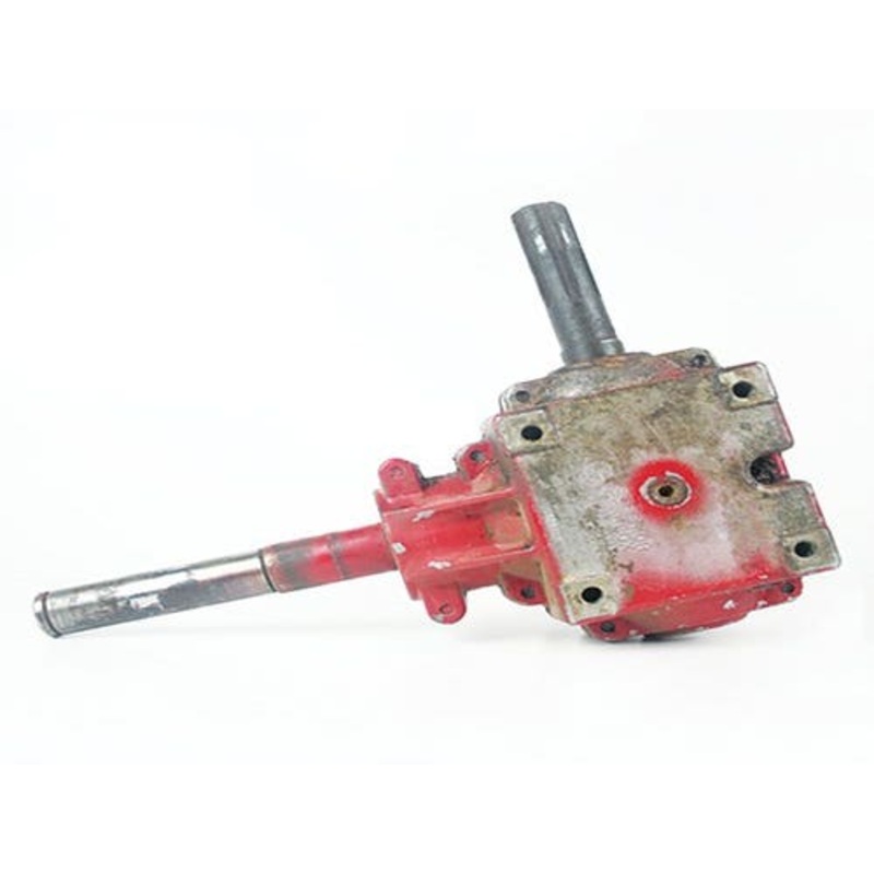 Used Auger Gear Box - Lower Unload fits Case IH 1640 1644 1660 1666 1680 1688 2144 2166 2188 2344 2366 2377 2388 2577 2588 1347336C2 1347336C1