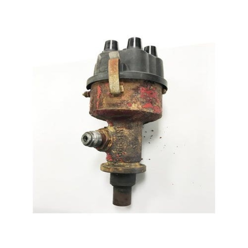 Used Distributor fits International 460 560 606 656 660 706 756 806 826 856 2606 2656 2706 2806 2856 368051R