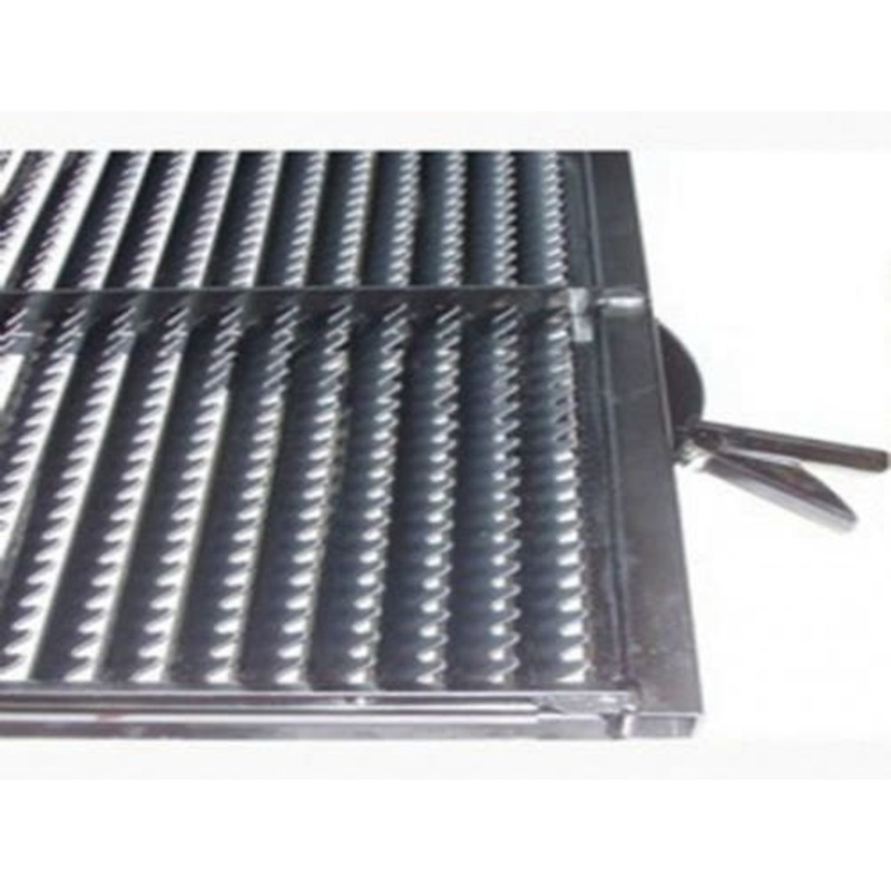 Used 1 5/8 Wide Spaced Adjustable Chaffer fits Case IH 1640 1644 1660 1666 2166 2366 1957315C8 138635A1