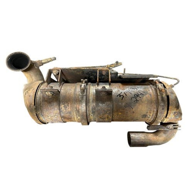 Used Muffler fits New Holland C232 C238 L225 L230 84419021 fits Case SR220 SR250 SV250 SV300 TR320 TV380 47621550 84419021