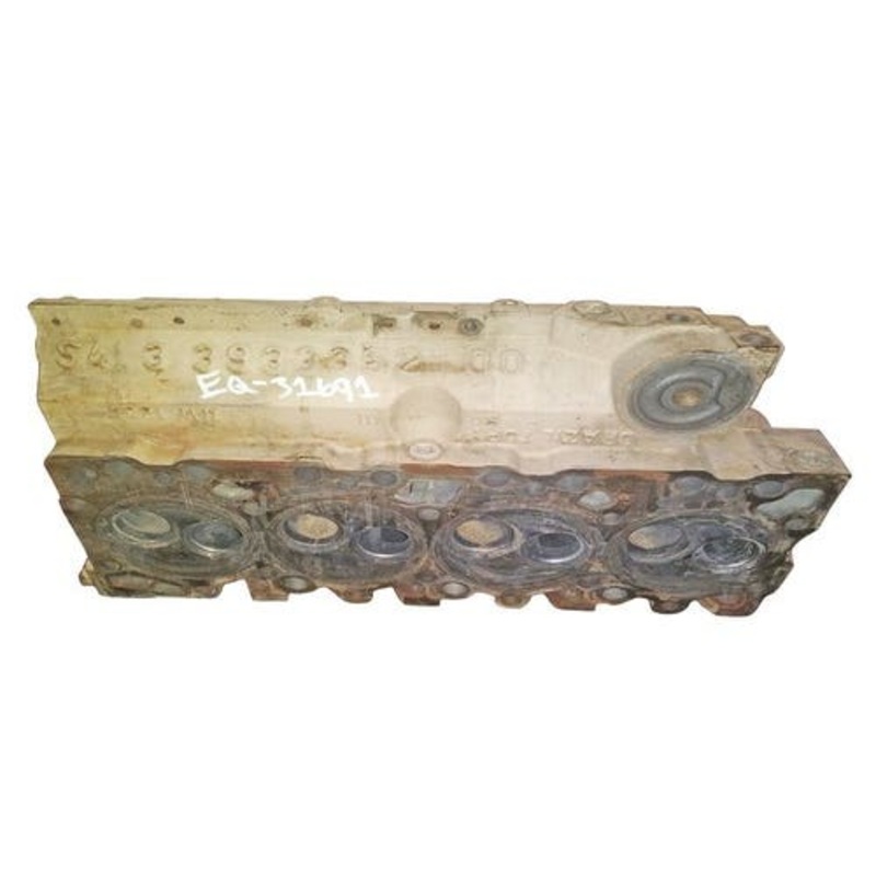 Used Cylinder Head - 4 Cylinder fits Case IH 5120 5220 J933494 J938660 87429905 87429906 87429907 fits New Holland fits Case 590 550 860 fits White