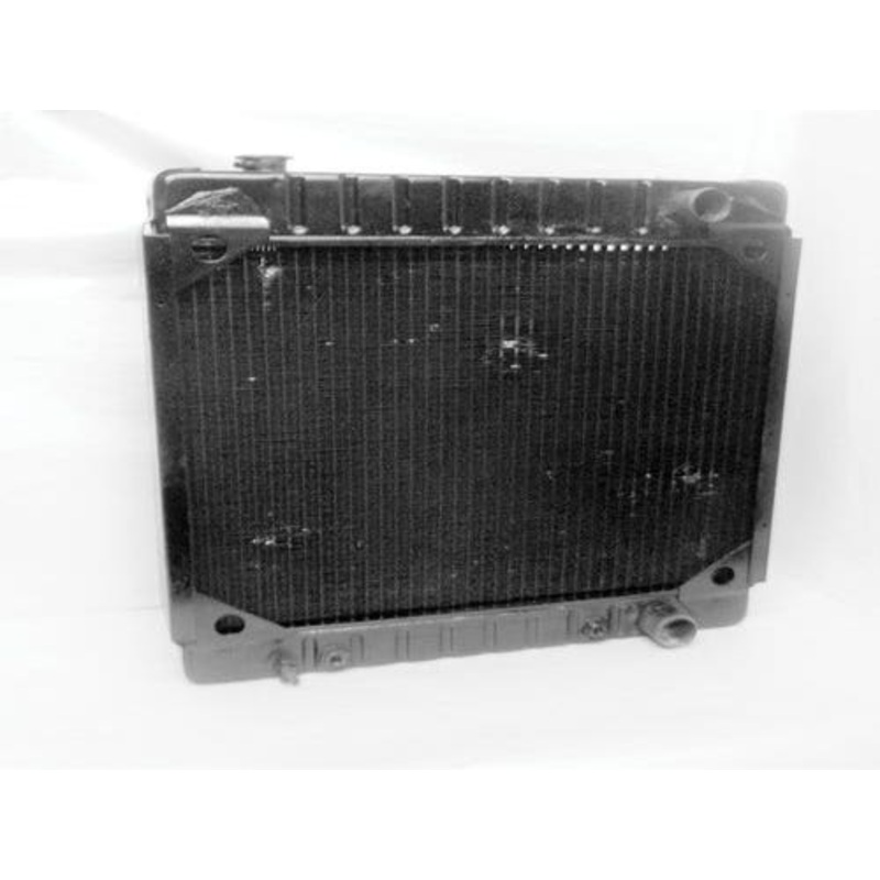 Reconditioned Radiator fits Ford 276 256V 276 fits Versatile 256 276 89706675 9700356 9706675