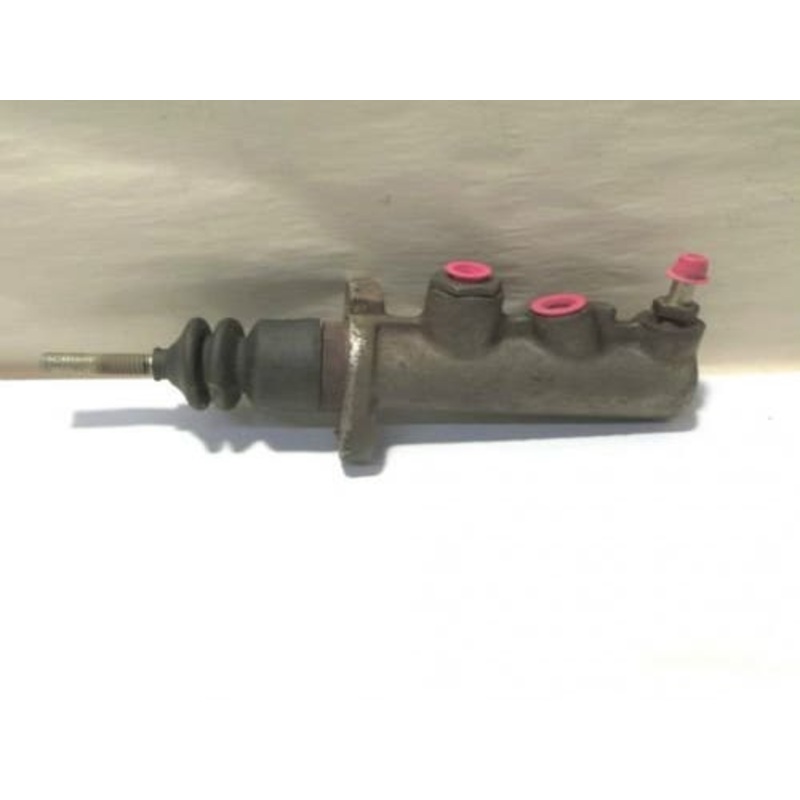 Used Brake Master Cylinder fits Case IH MX100 MX110 MX120 595 685 695 895 995 3220 3230 4210 4230 4240 5120 5130 5140 5220 5230 5240 5250 1287734C92