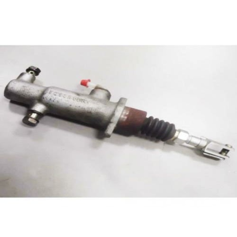 Used Brake Master Cylinder fits Case IH MXU100 47132767 fits New Holland T6010 T6020 T6030 T6040 T6050 T6060 T6070 TS115A TS125A TS135A 47132767