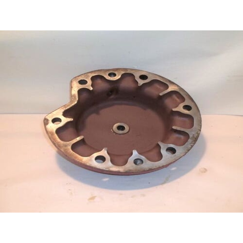 Used Differential Lock Cover fits International Hydro 186 786 886 986 1086 1486 3088 3288 3388 3488 3588 3688 3788 4386 4586 6388 6588 6788 104667C1