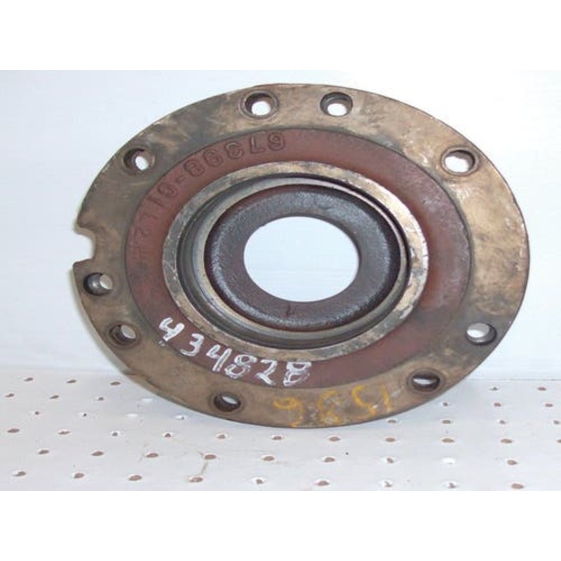 Used Output Shaft Bearing Retainer - LH fits International 1566 1568 1586 4786 67398C1