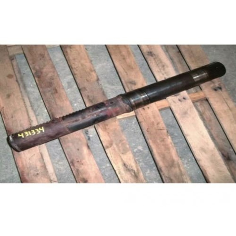 Used Rear Half Axle fits John Deere 2940 2941 2950 3030 3130 3141 3150 3641 3040 3140 2840 L39870 L33327 L39864