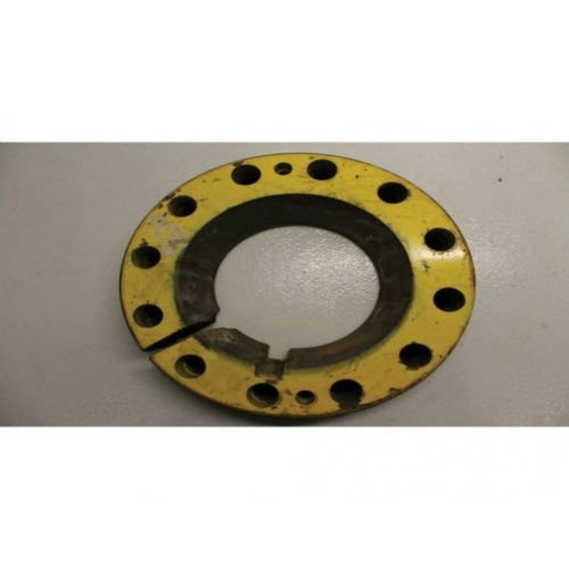 Used Wheel Hub 12 Bolt fits John Deere 9120 9220 9320 9420 9520 8245R 8270R 8295R 9510R 9560R 8295R 8245R 8270R 8295R 8320R 8335R 8345R 8370R R243063